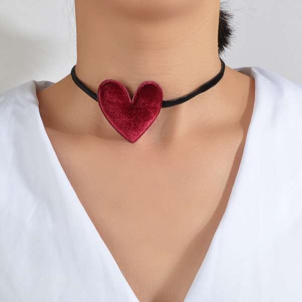 

Heart Decor Choker, Burgundy