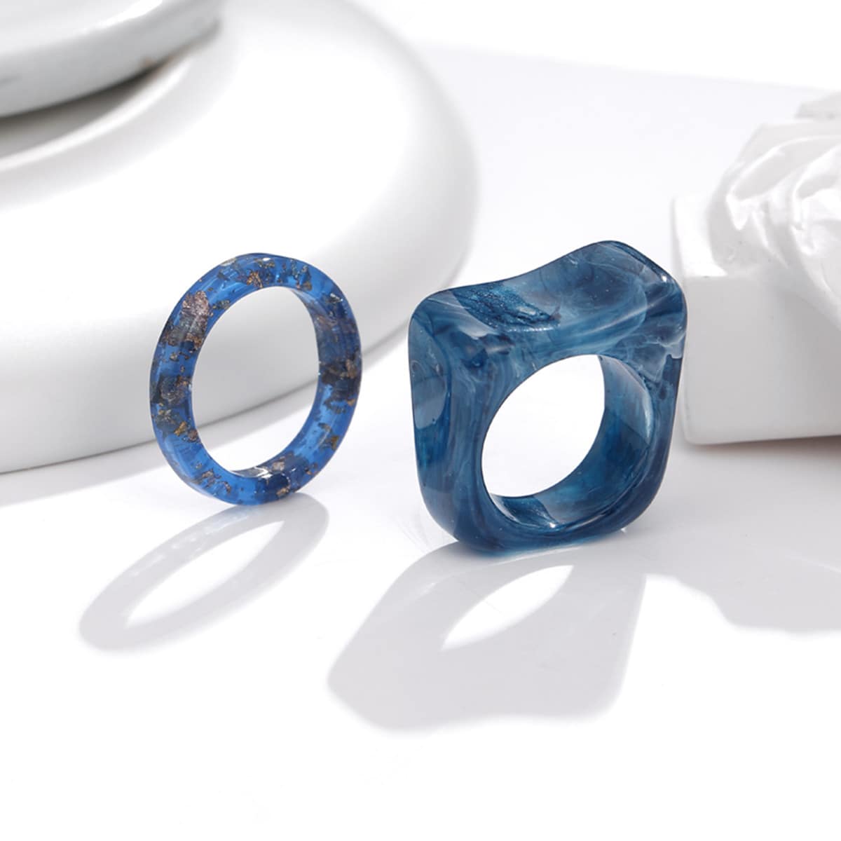 

2pcs Simple Resin Ring, Multicolor