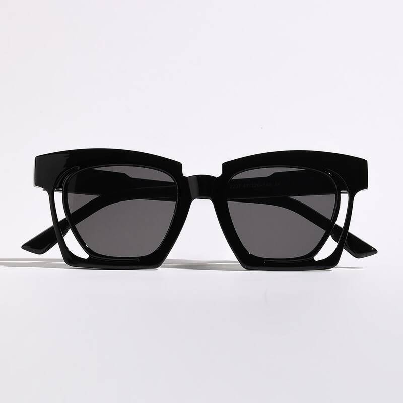 

Hollow Out Detail Sunglasses
