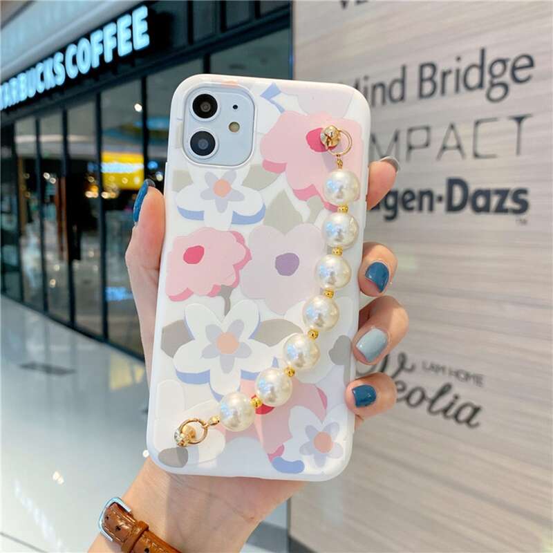

Faux Pearl Hand Strap Floral Phone Case, Multicolor