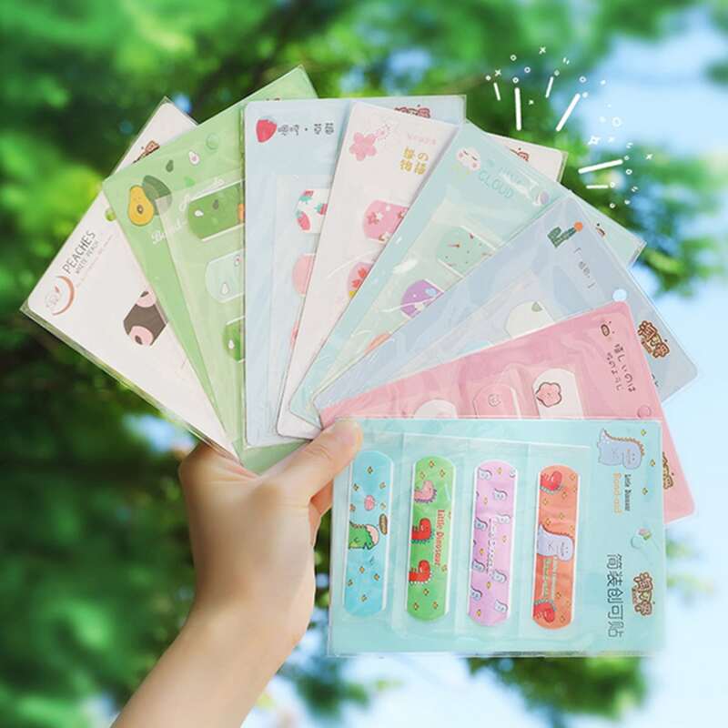 

4pcs Random Cartoon Bandages, Multicolor