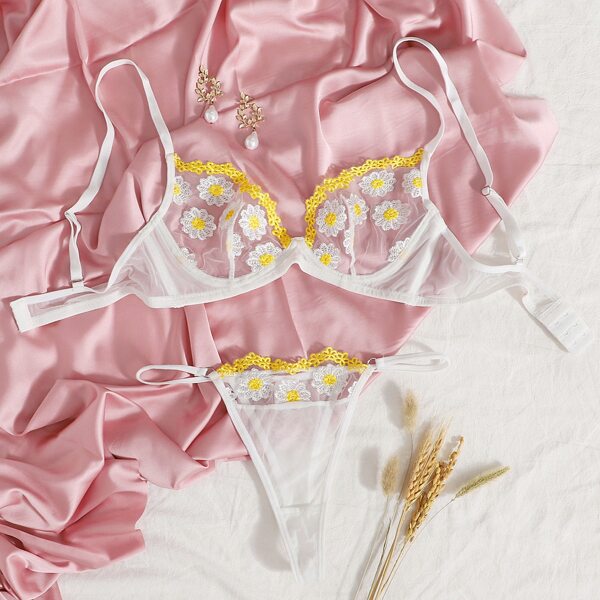 

Floral Embroidered Mesh Underwire Lingerie Set, White