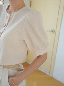 DAZY Áo crop top tay phồng cài cúc phía trước - Màu Khaki - Xem 3