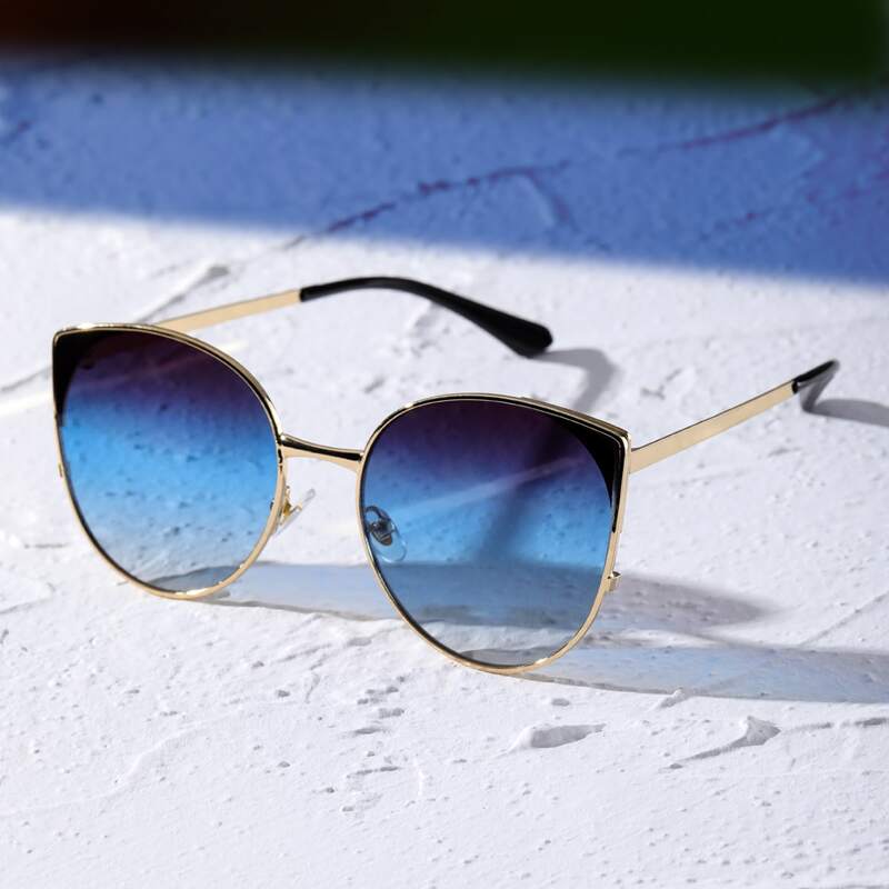 

Metal Cat Eye Sunglasses