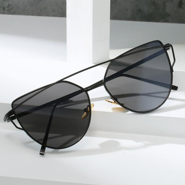 

Metal Frame Sunglasses