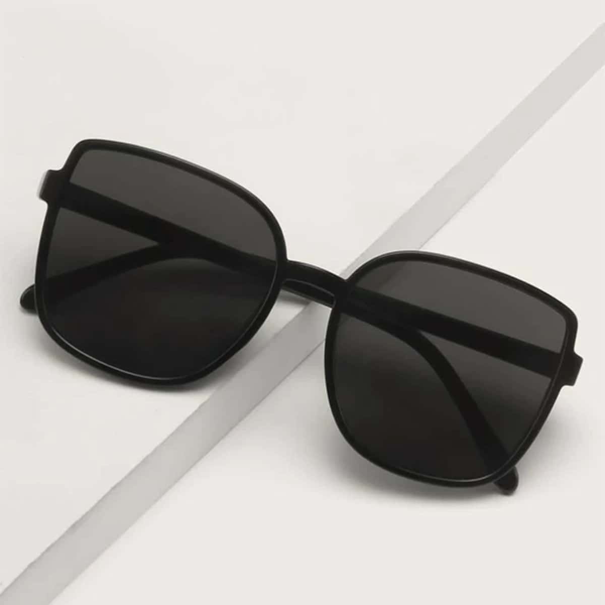 

Cat Eye Frame Sunglasses