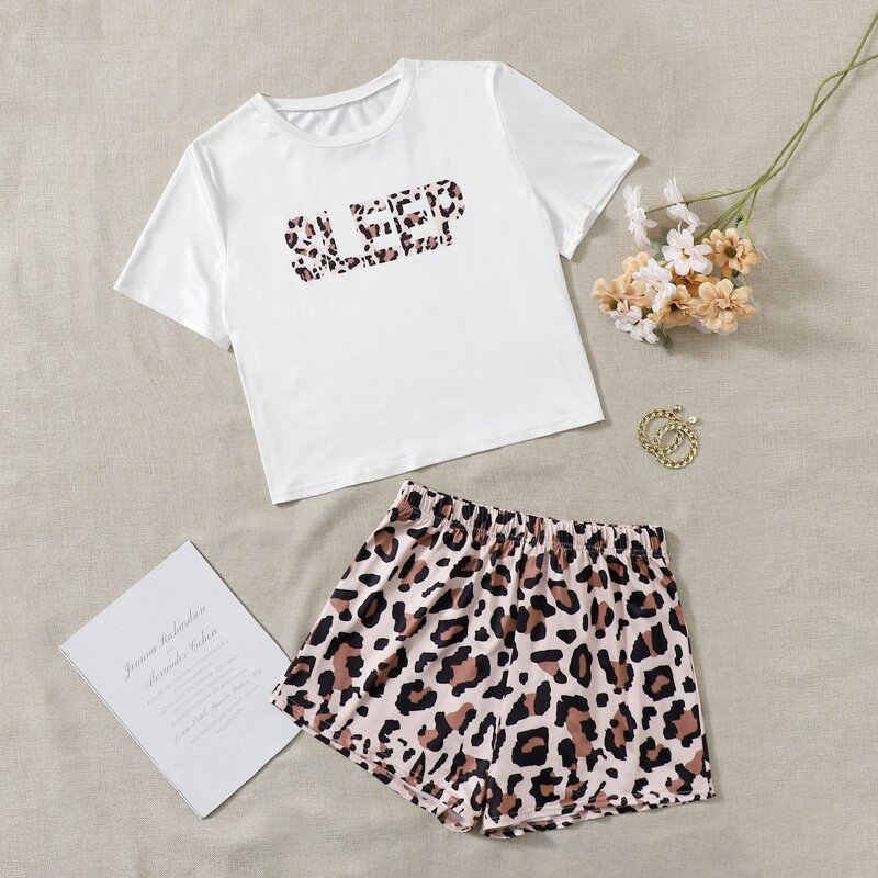 

Letter Graphic Tee & Leopard Shorts Pajama Set, Multicolor