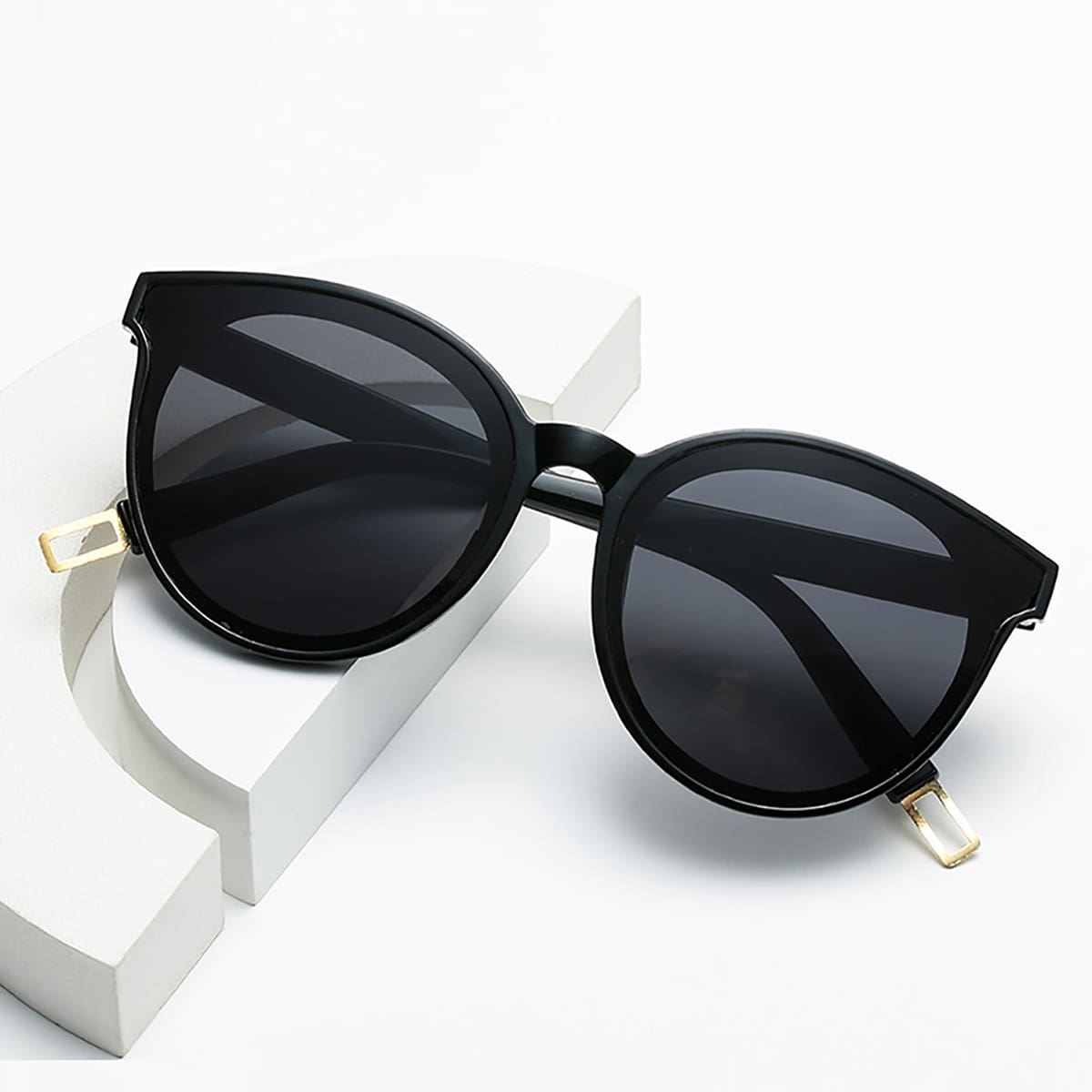 

Round Frame Sunglasses, Black