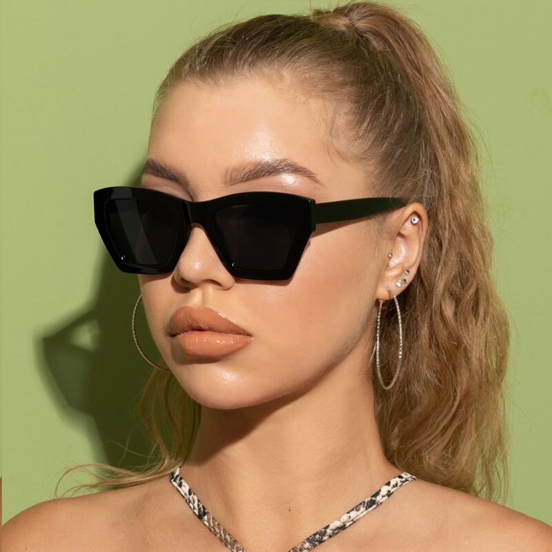 

Square Frame Sunglasses
