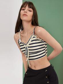 SHEIN Qutie Áo hai dây viền lá sen Thắt nơ trước Sọc Giải trí - Màu be - Xem 5