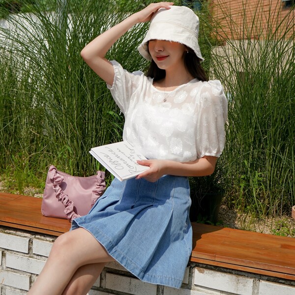 

Solid Puff Sleeve Blouse, White