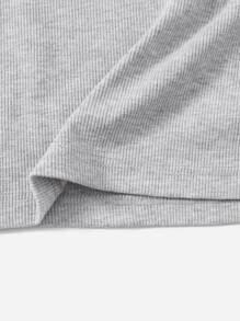 SHEIN EZwear Top sin mangas liso con cuello redondo grande - Gris Claro - Ver 5