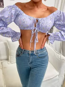 Aveloria Crop Top mit Band vorne und Blume Muster