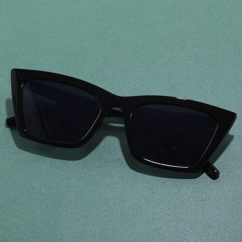 

Cat Eye Sunglasses