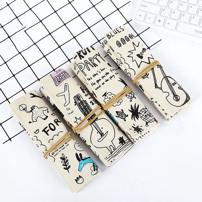 

1pc Cartoon Graphic Random Roll-up Pencil Bag, Multicolor
