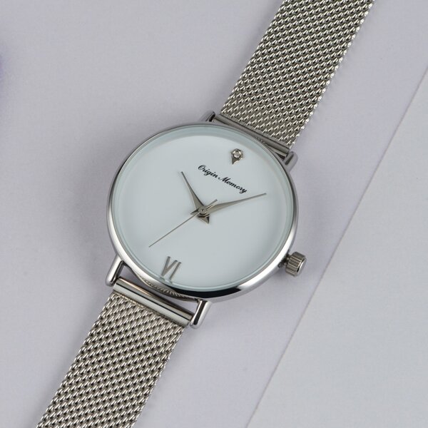 

Mesh Strap Round Pointer Quartz Watch