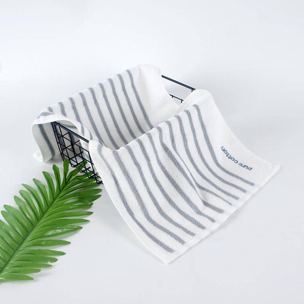 

1pc Striped Pattern Towel, Multicolor