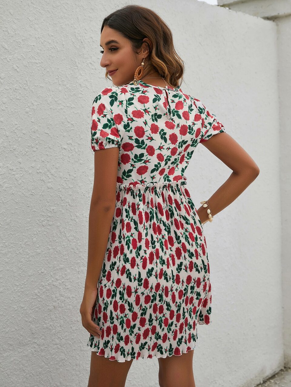 Floral Print Pleated Hem Dress