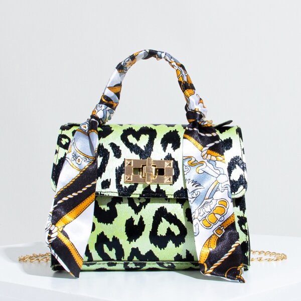 

Scarf Decor Heart Graphic Satchel Bag, Green