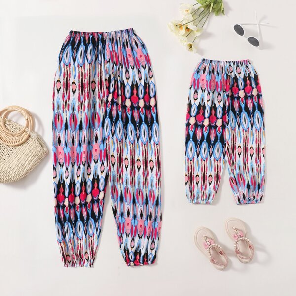 

Toddler Girls Allover Print Carrot Pants, Multicolor