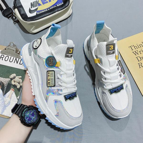 

Men Holographic Panel Lace-up Decor Sneakers, White