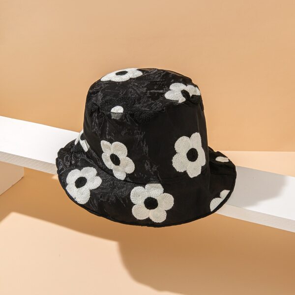 

Flower Embroidery Hat, Black and white