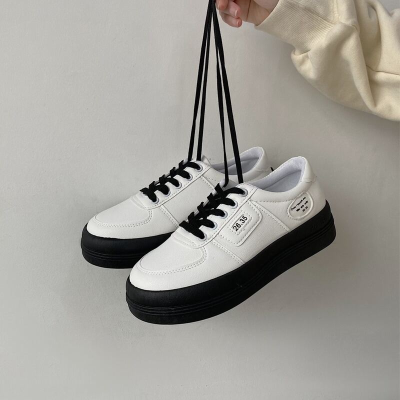 

Lace Up Front Skate Shoes, Black