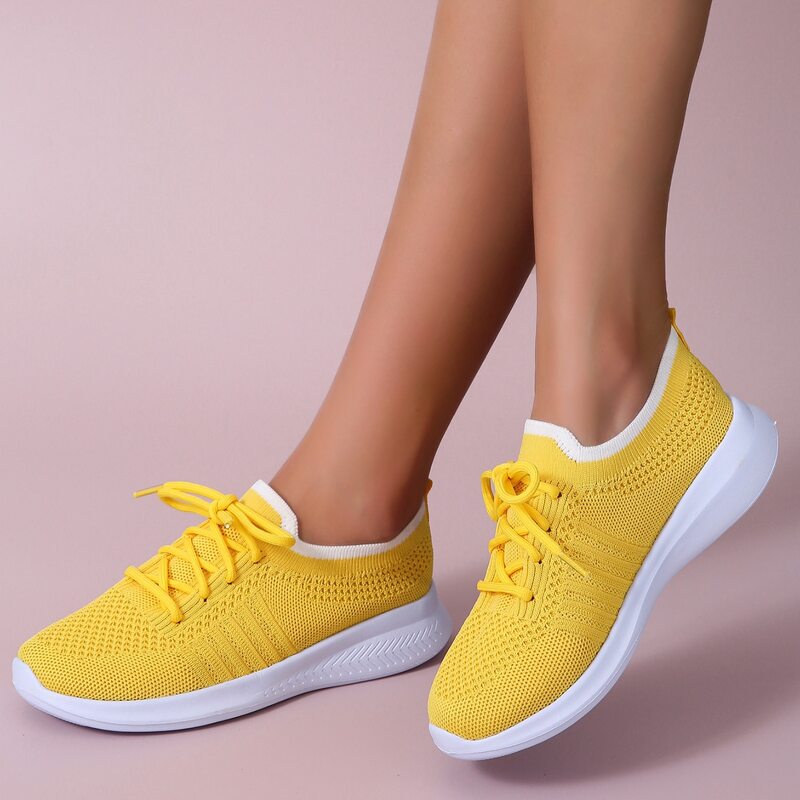 

Lace Up Decor Contrast Binding Running Shoes, Yellow