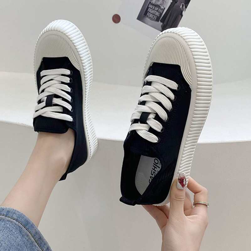 

Lace Up Front Breathable Skate Shoes, Black