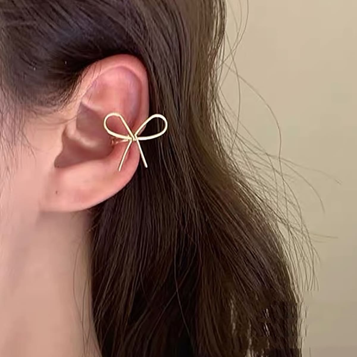 

1pc Bow Design Ear Cuff, Gold