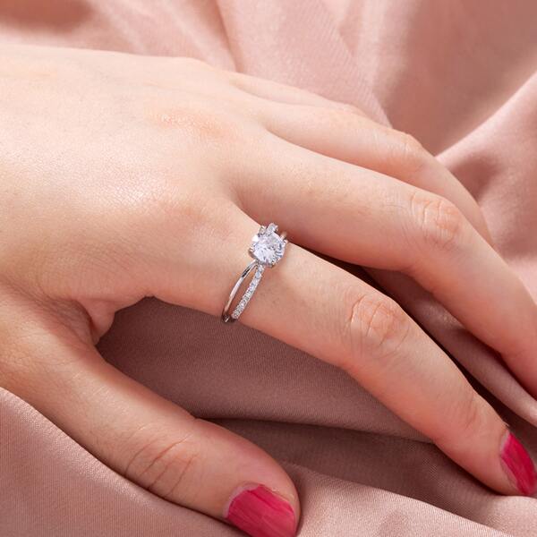 

Zircon Decor Ring, Silver