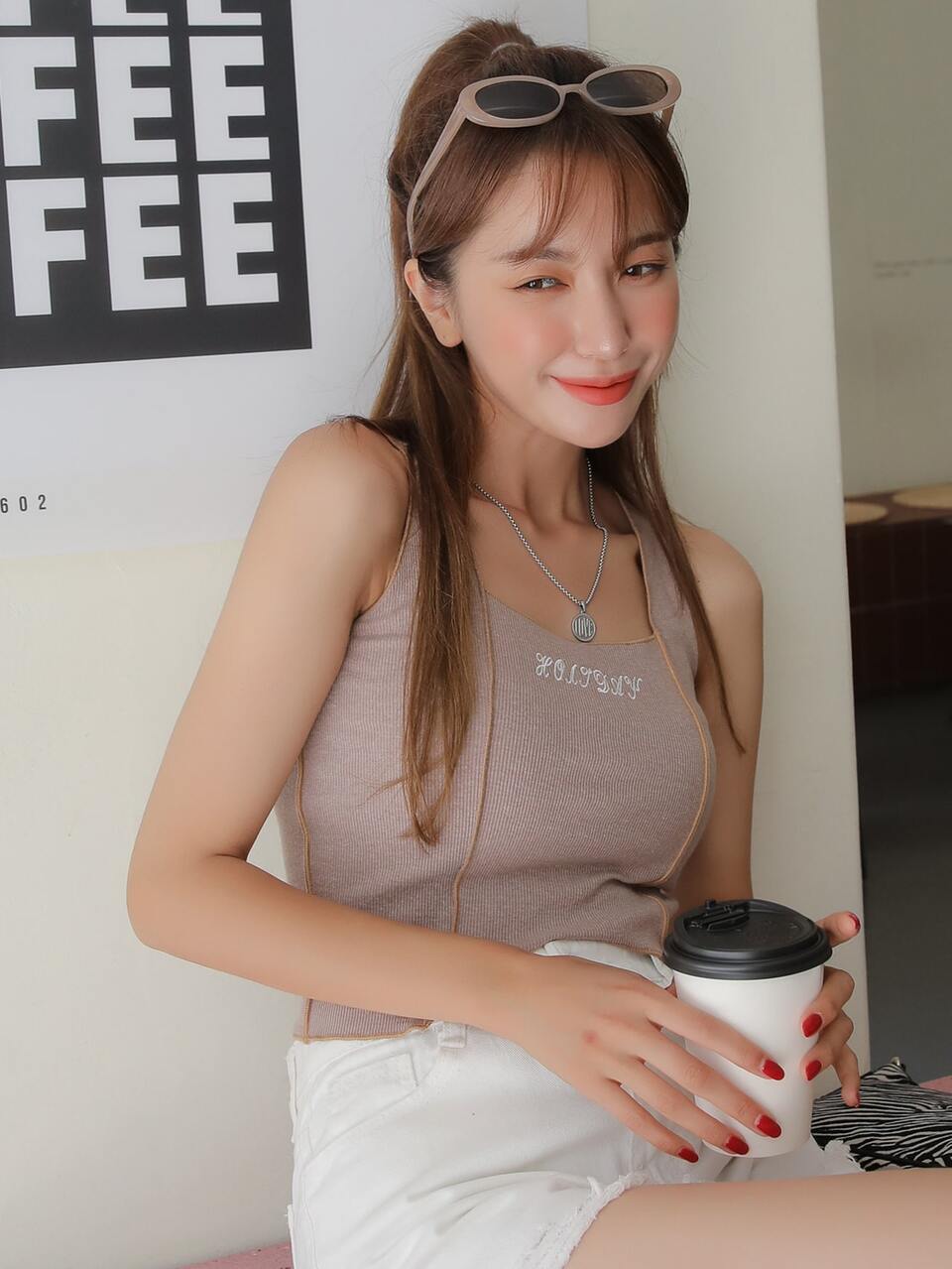 Contrast Binding Letter Embroidery Tank Top