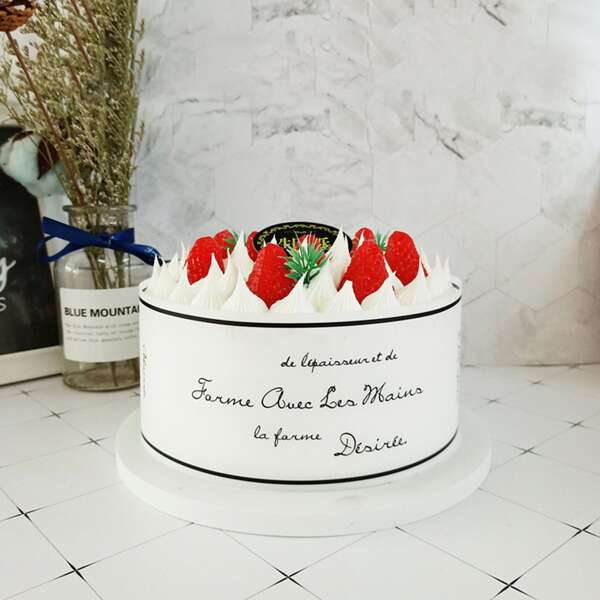 

1roll Letter Graphic Cake Collar, White