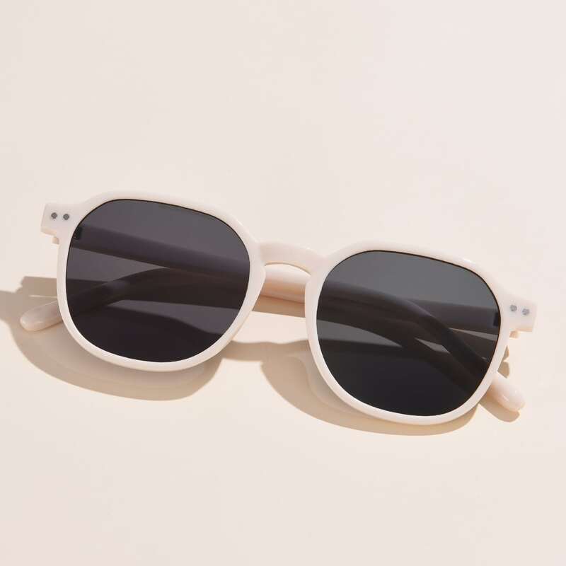 

Studded Decor Frame Sunglasses