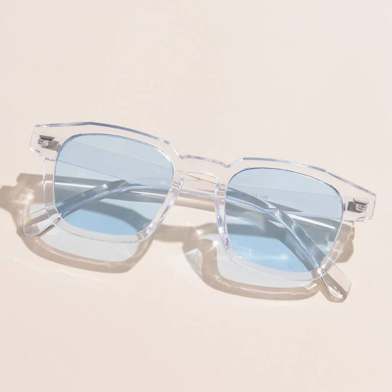 

Square Frame Tinted Lens Sunglasses