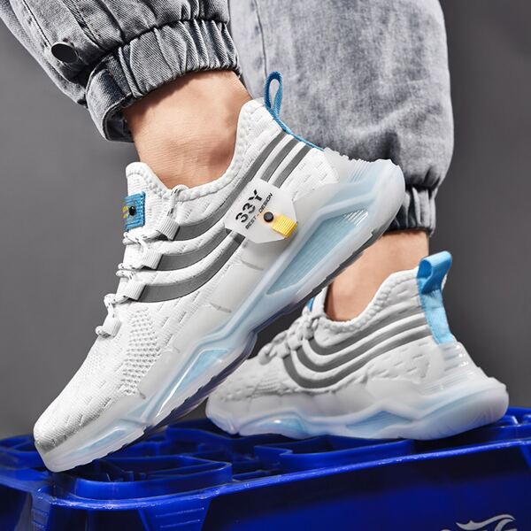 

Men Letter Graphic Lace Up Front Sneakers, White