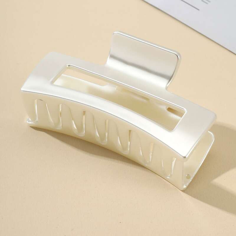 

1pc Minimalist Hair Claw, Beige