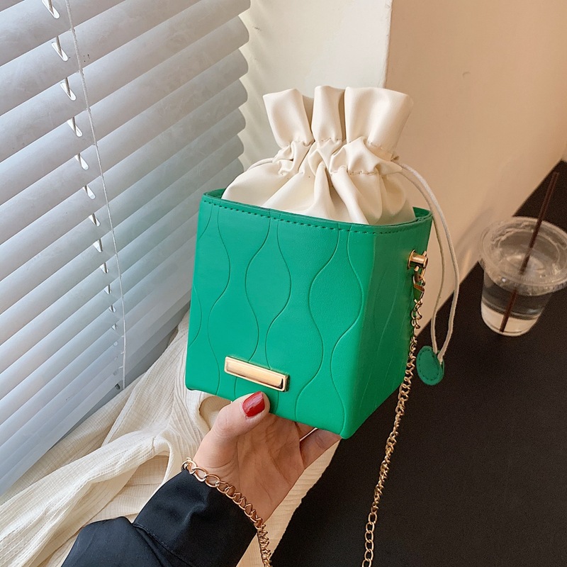 

Drawstring Bucket Bag, Green