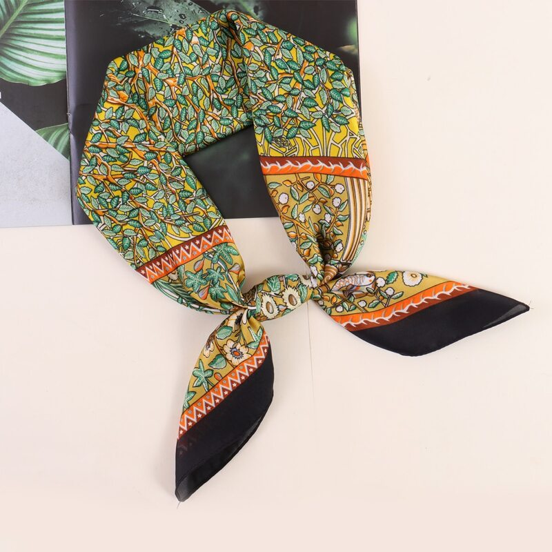 

Tree Graphic Bandana, Multicolor