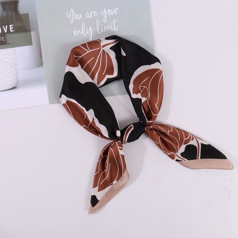 

Floral Pattern Bandana, Multicolor