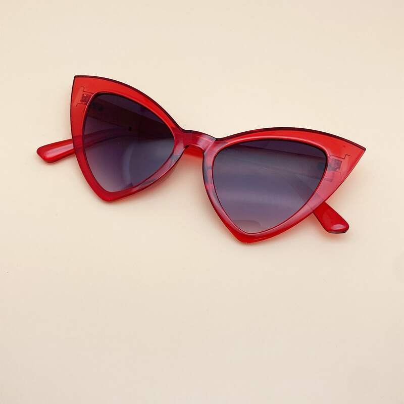 

Cat Eye Frame Sunglasses