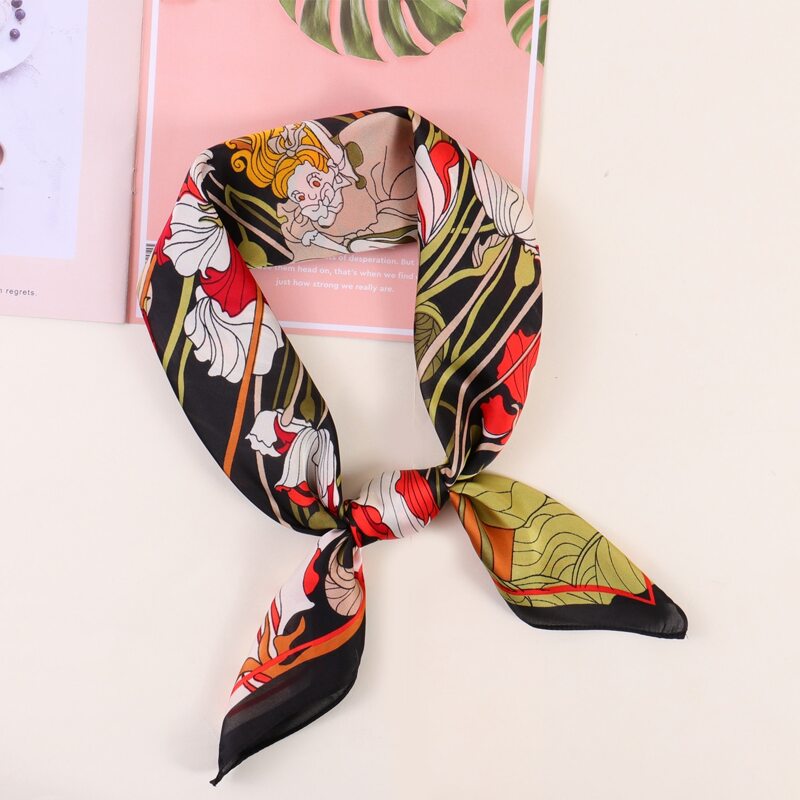 

Floral & Cartoon Pattern Bandana, Multicolor
