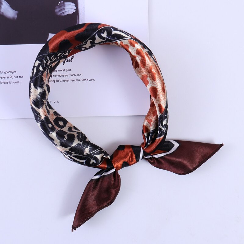 

Leopard Pattern Bandana, Multicolor