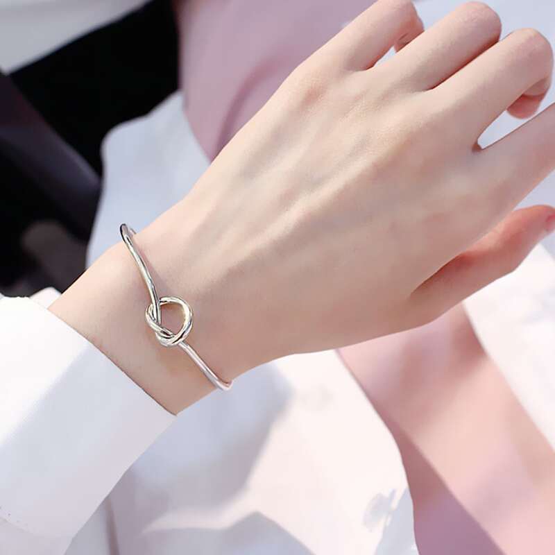 

Knot Decor Bracelet, Silver