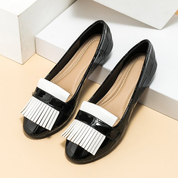 

Fringe Trim Two Tone Loafers, Black and white