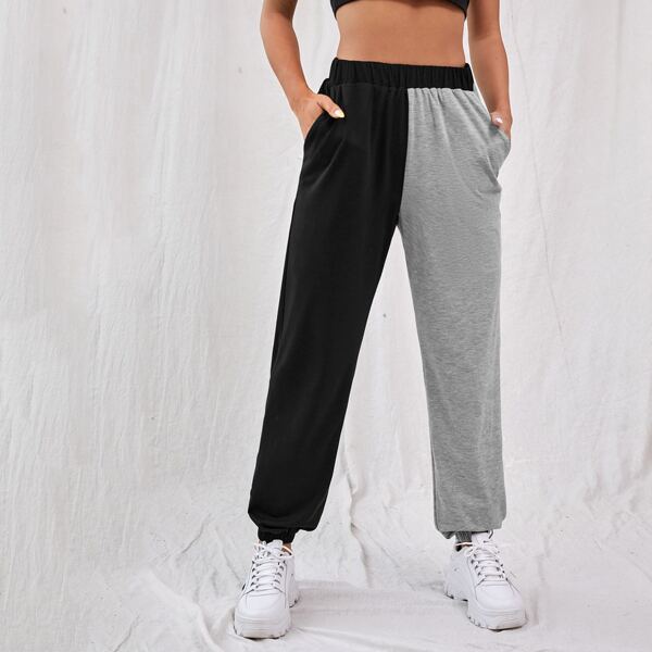 

Two Tone Letter Pocket Sweatpants, Multicolor