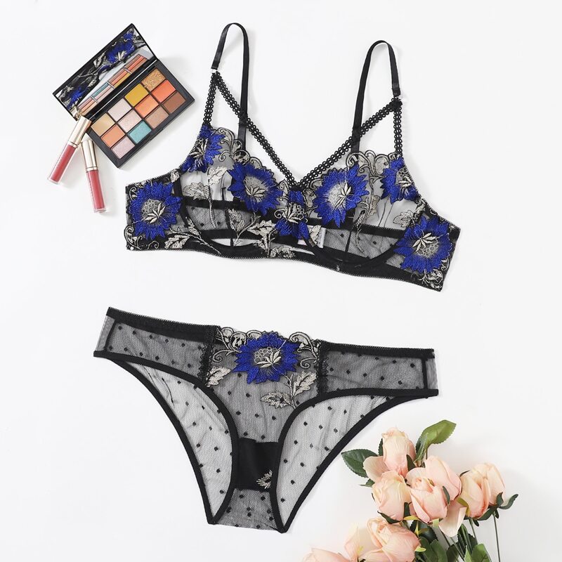 

Plus Embroidered Mesh Underwire Lingerie Set, Black