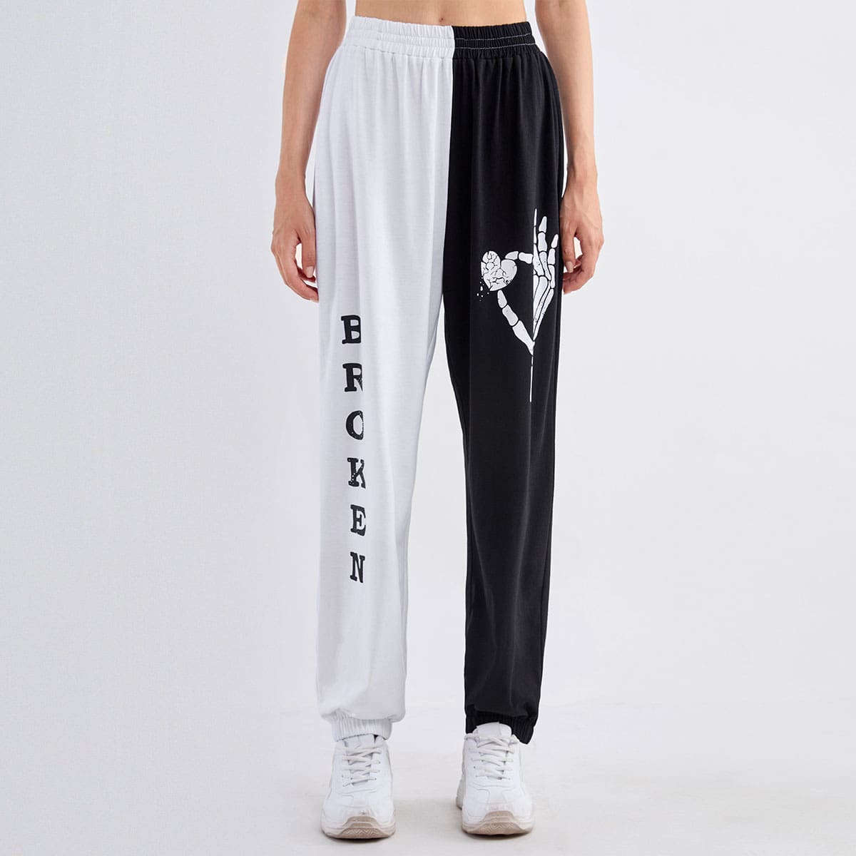 

Two Tone Letter Skeleton Graphic Sweatpants, Black and white