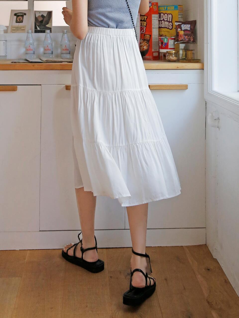 Solid High Waist Flared Skirt