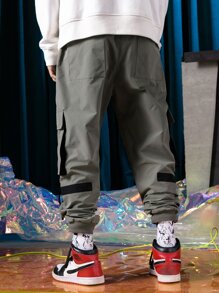 Manfinity EMRG Pantalones De Carga Sueltos Para Hombres Con Bolsillos De Solapa De Cinta - Verde militar - Ver 2